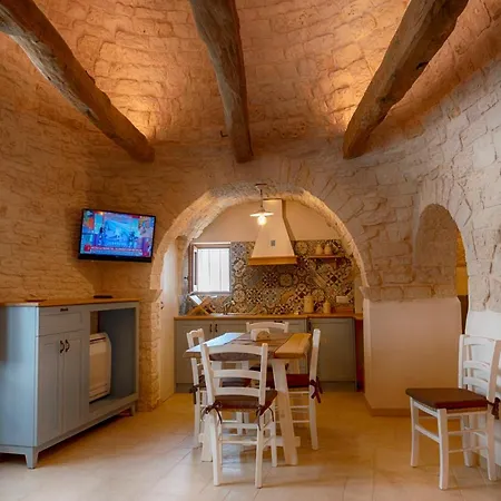 Trullo Dell'erba 펜션 알베르벨로